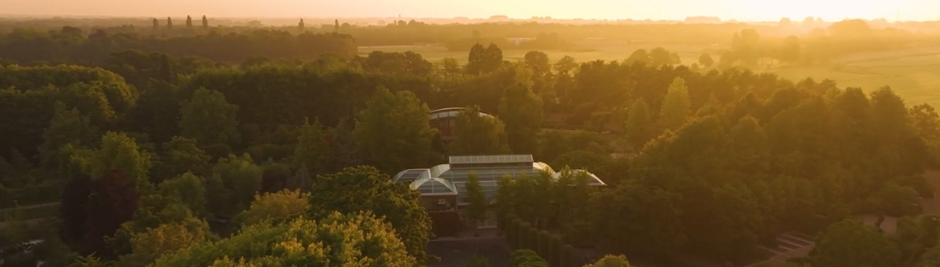 Slider Rijkskwekerij - luchtfoto - 1912x544px